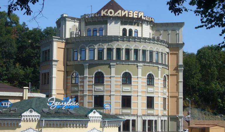 Колизей отель