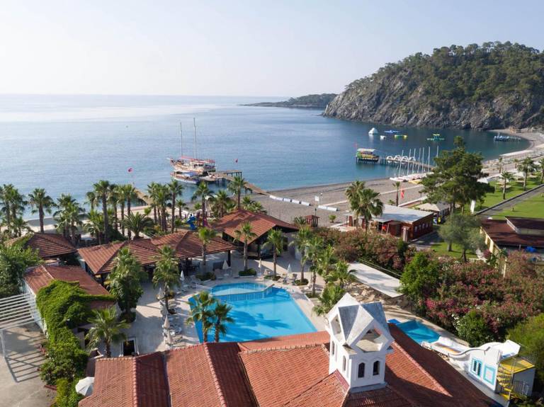 Club Akman Beach Hotel
