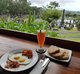 Tirta Ayu Hotel and Restaurant в Бали