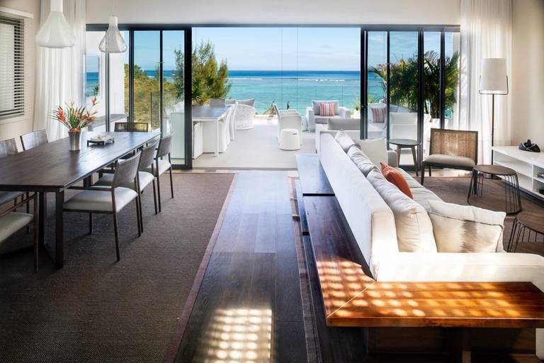 Esplanade Beachfront Apartments by Horizon Holidays