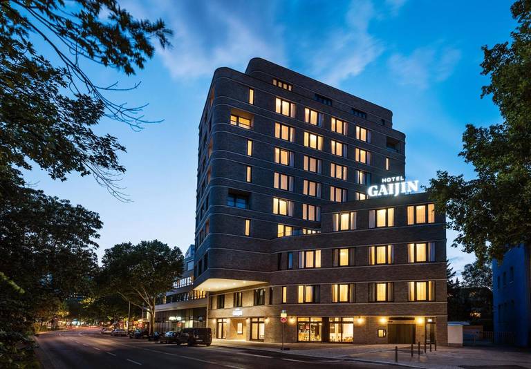 Gaijin Hotel