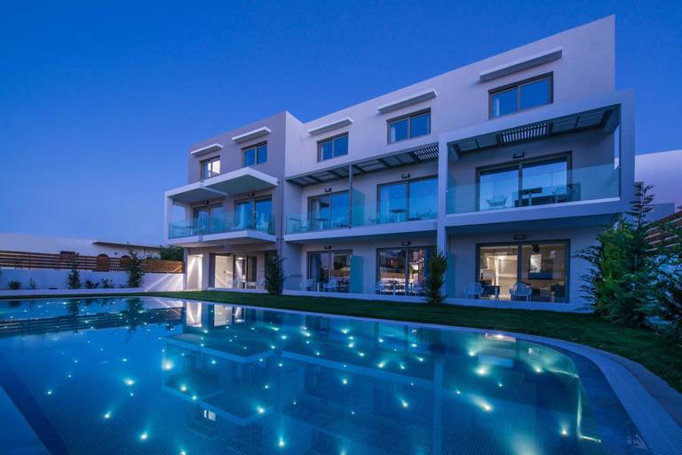 Mary Hotel & Mary Royal Suites
