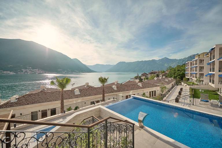 HUMA Kotor Bay