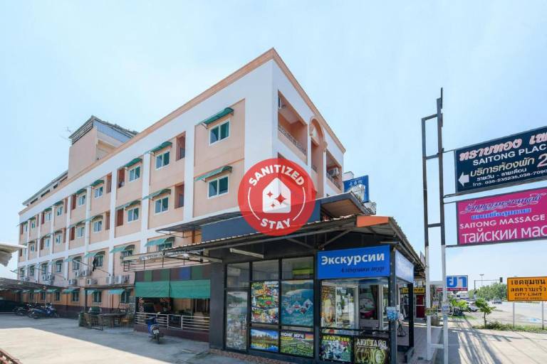 OYO 348 Saithong Place