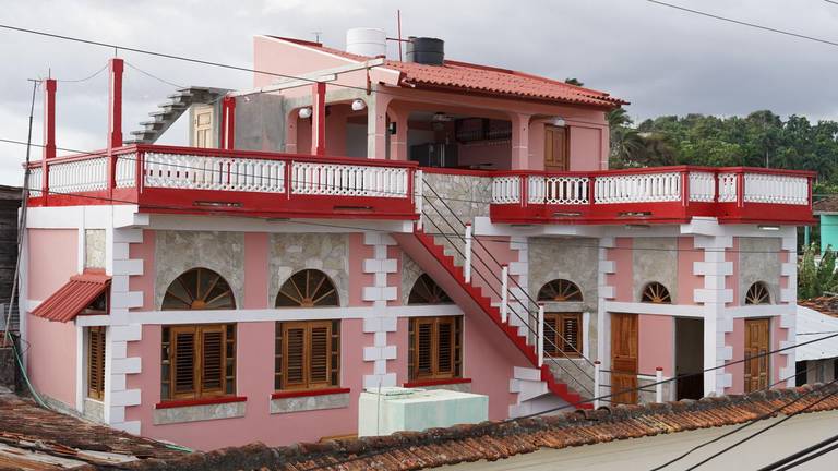 Hotel Hostal Rio Miel