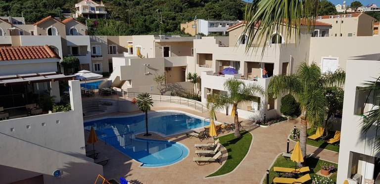Toxo Hotel & Apartments