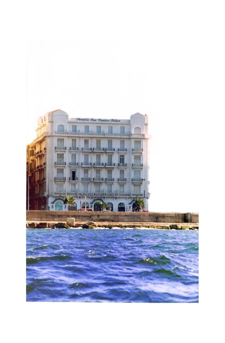 Paradise Inn Windsor Palace Hotel