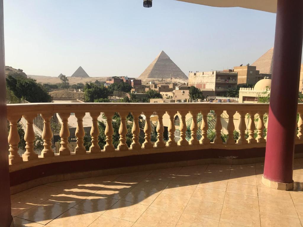 Pyramids Power Inn