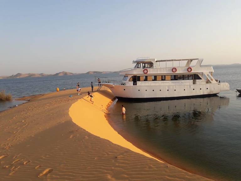 Safari Boat Nubian 1