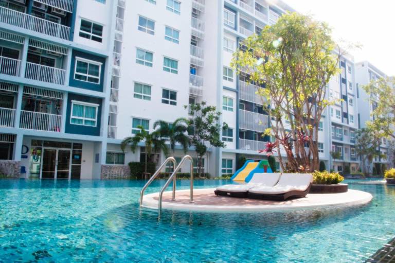 Perfect Pool Apartment