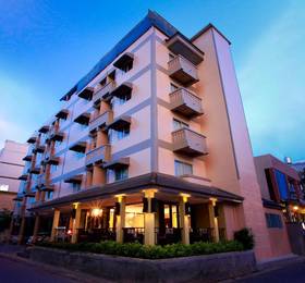 People Place Hotel 1 в Чианг Мае