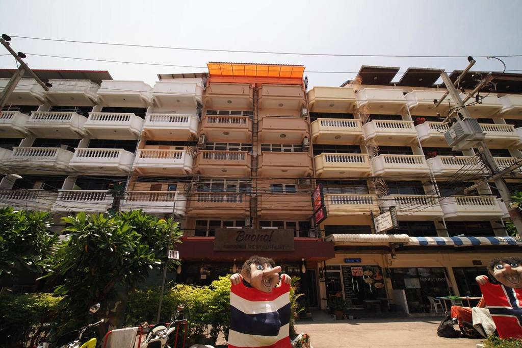 OYO 963 Sunshine Guesthouse 2*