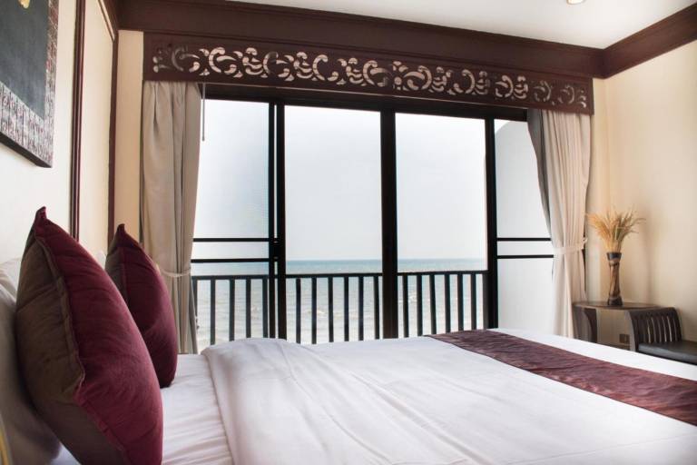 White Sand Beach Hotel
