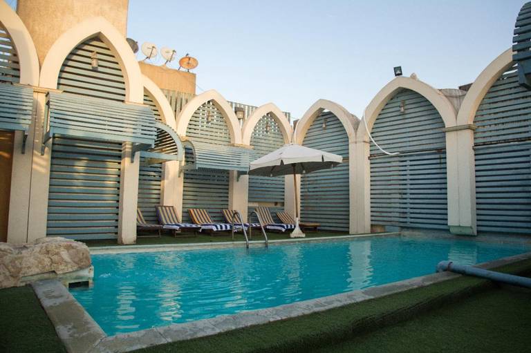 Pyramids Plaza Hotel
