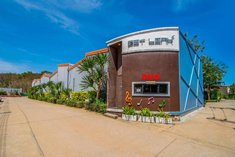 Get Link Hip Hotel