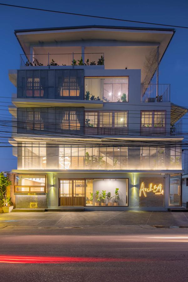 Arch39 Art Craft Hotel
