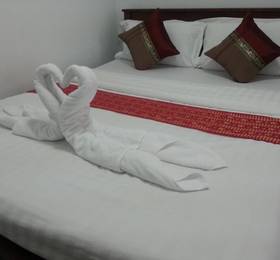 Chaam Guesthouse в Пхетчабури