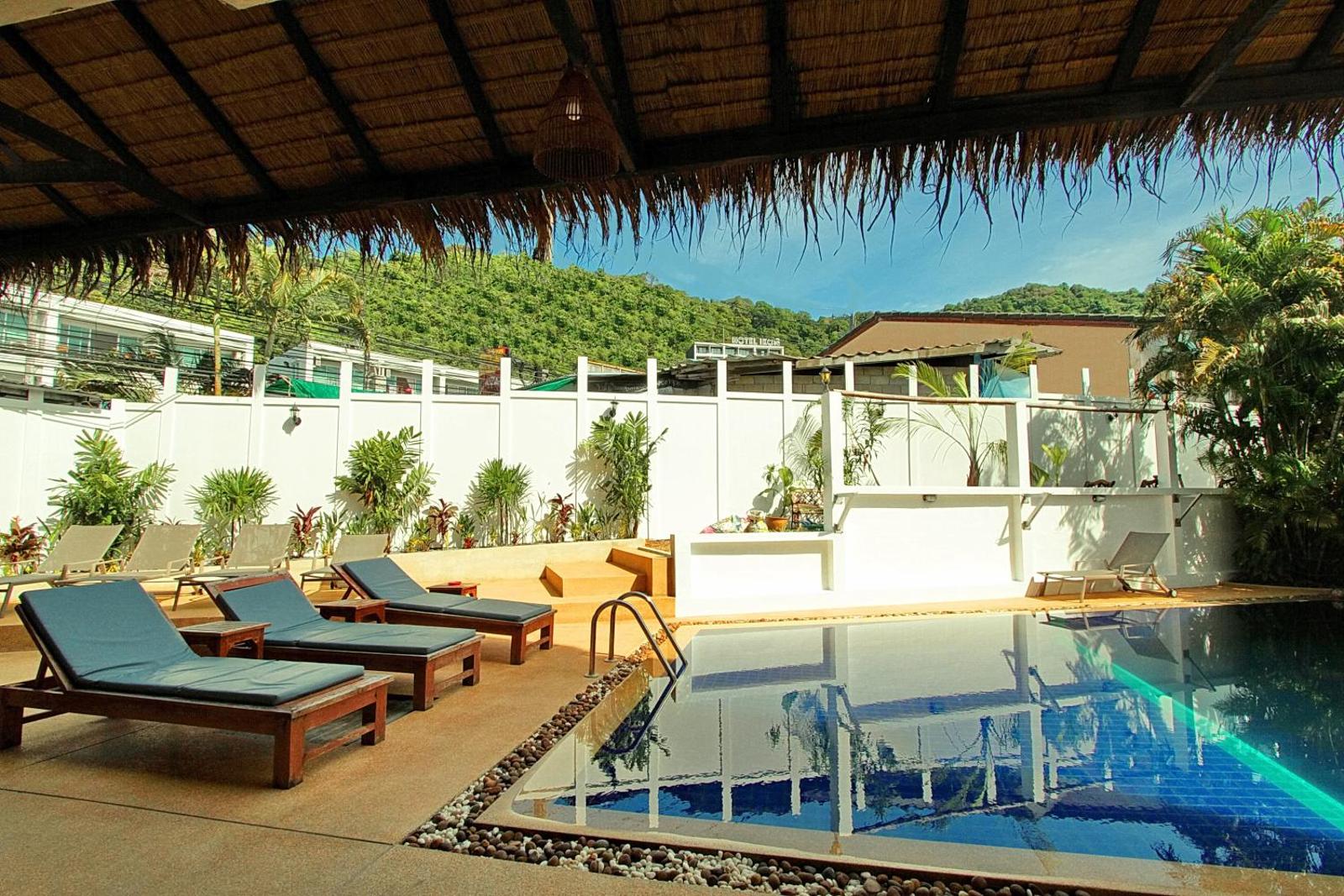 Karon Pool Hotel