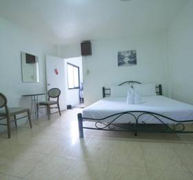 Little Austria Tams Guesthouse в Самуи
