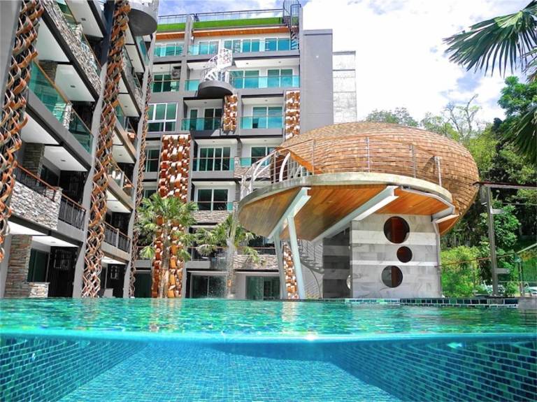Emerald Patong New Studio with Balcony