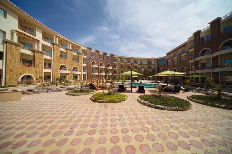 Royal Beach Resort