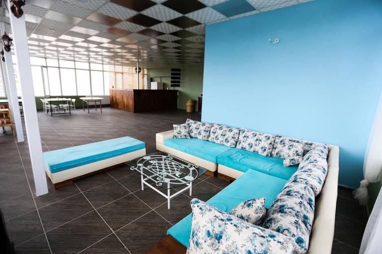Van Backpackers Hostel