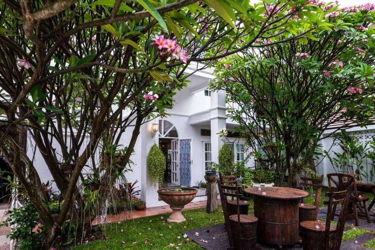 Chiangmai Singharat Road Villa