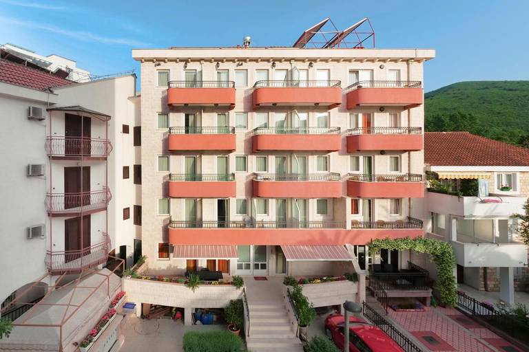 Apartments Ivo