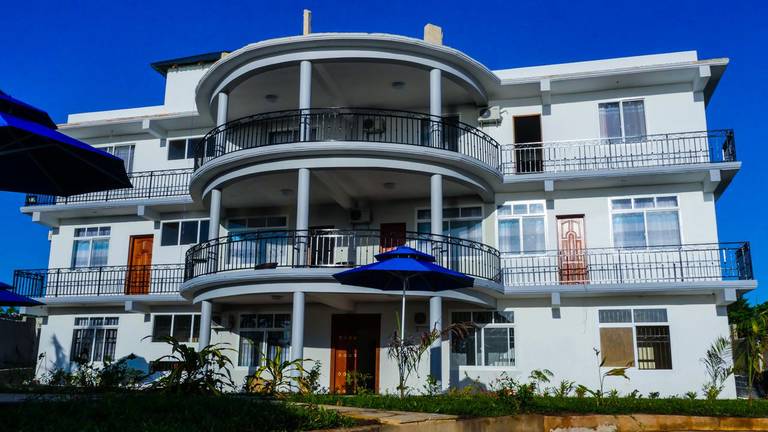 Sea Crest Hotel