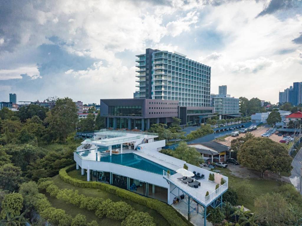 Tsix5 Phenomenal Hotel Pattaya 5*