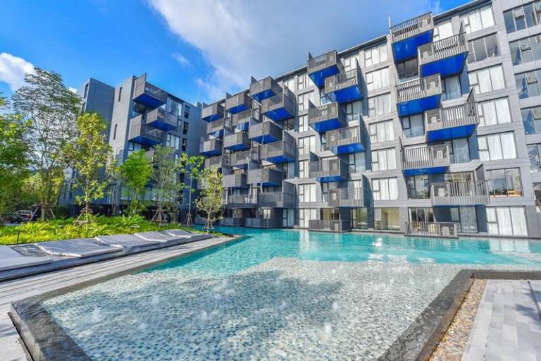The Deck Condo Patong