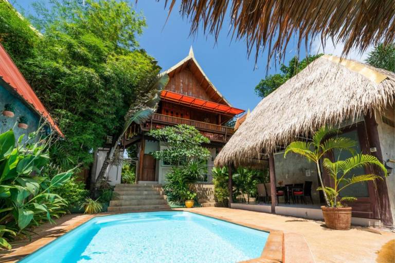 Villa Ayutthaya Golden Pool Villas