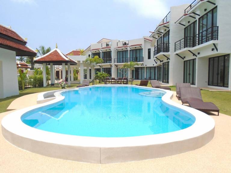 Sunrise Villa Resort