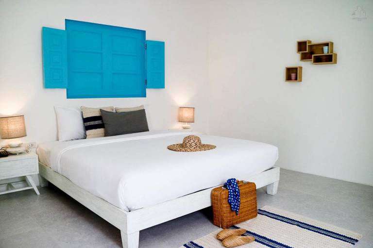 Santorini Park Stay