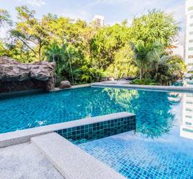 Club Royal Wongamat by Pattaya Sunny Rentals в Чонбури