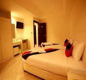 Rayaan Oriental Guest House Restaurant в Пхукете