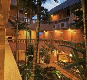 Casa Brazil Homestay & Gallery, Karon в Пхукете