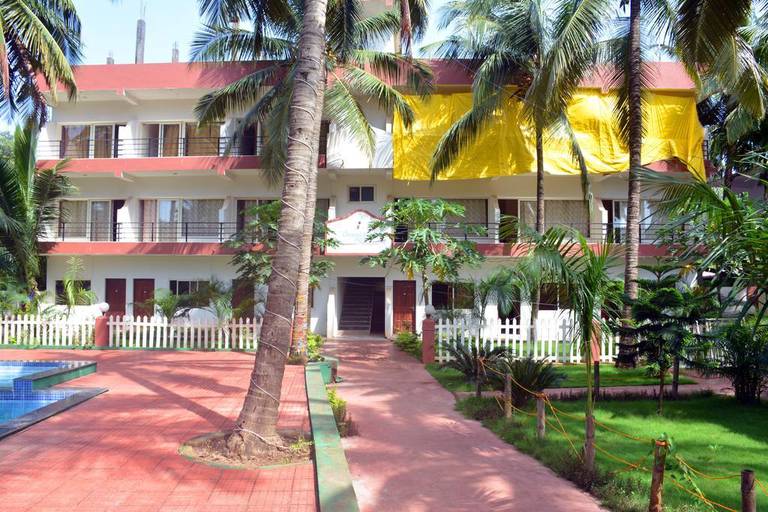Bay Breeze Hotels & Resorts