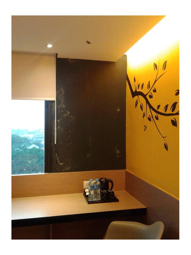 Yellow Bee Hotel Tangerang