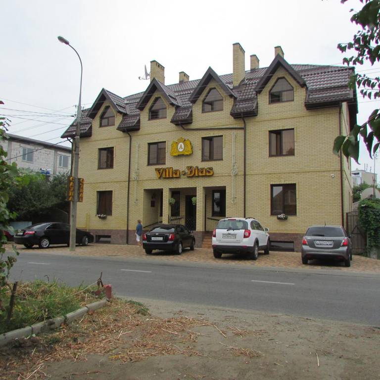 Marton Villa Dias
