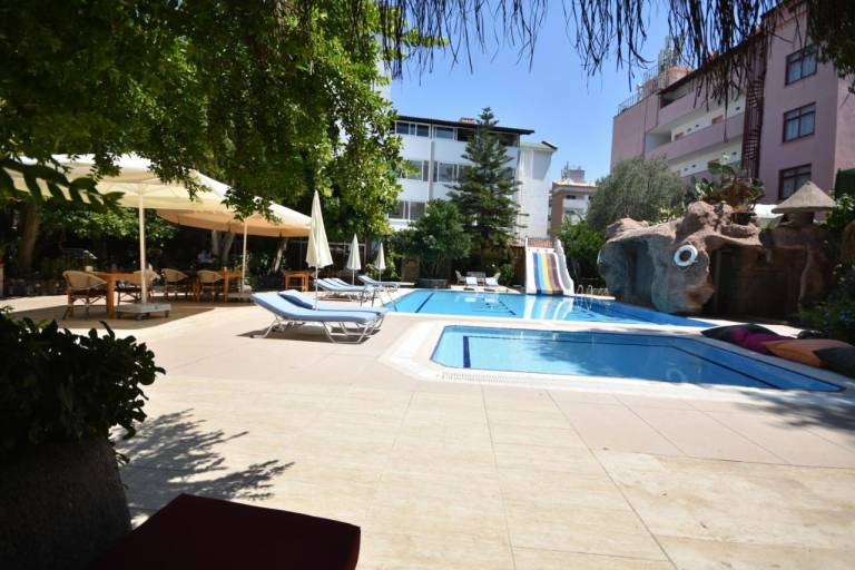 Huner Apartments Hotel