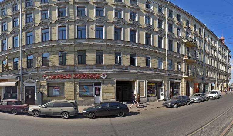 Grand Lion Hotel