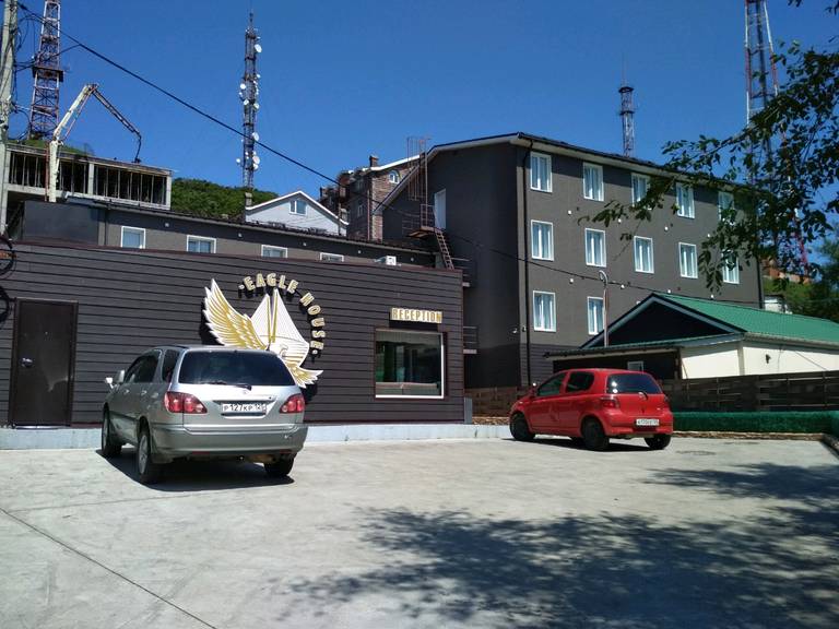 Eagle House Inn