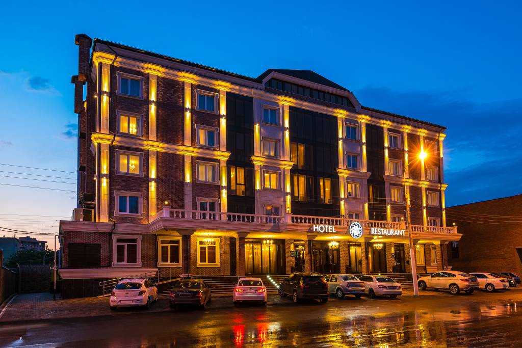 Hotel Carat 4*