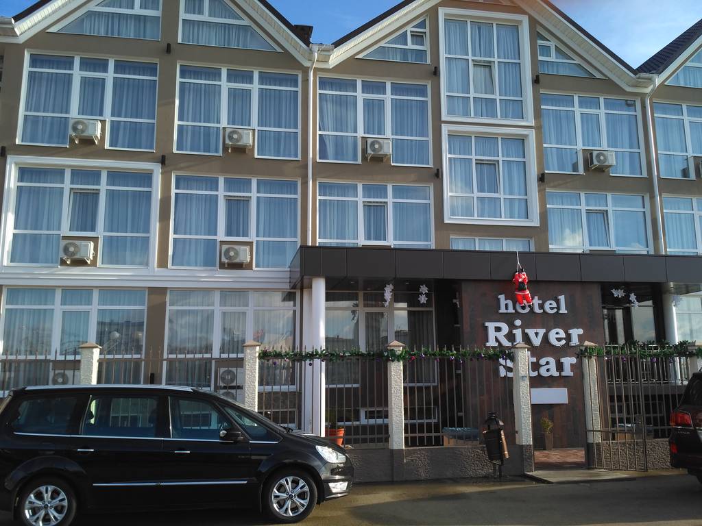 Hotel River Star 3*