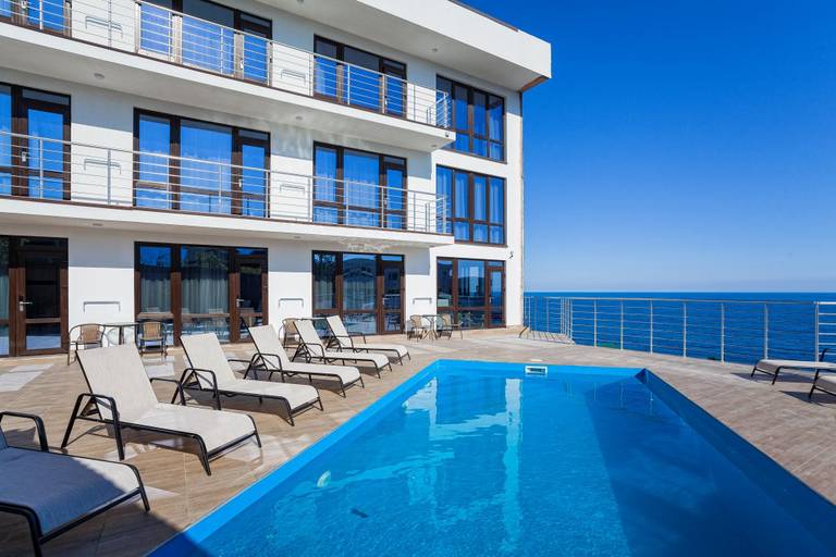 SunRay Hotel