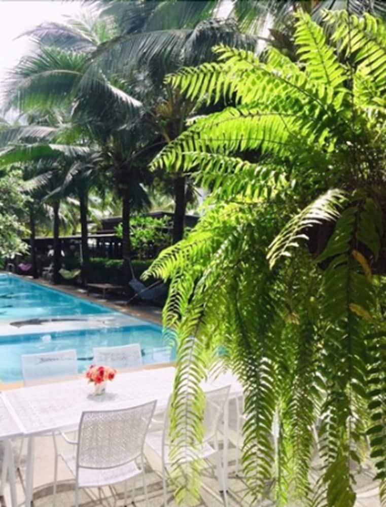 Aranta Airport Hotel