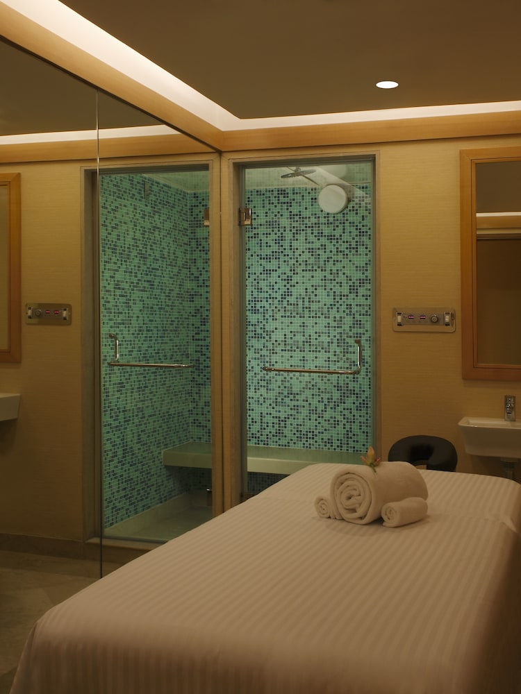 Lemon Tree Premier, Delhi Airport 4*