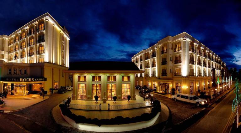 Rocks Hotel & Casino