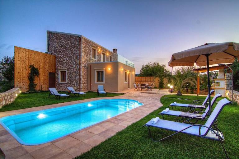 Paradise Hotel